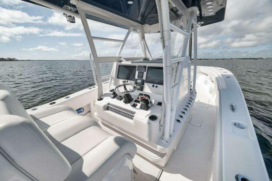 2018 Invincible 36 Open Fisherman