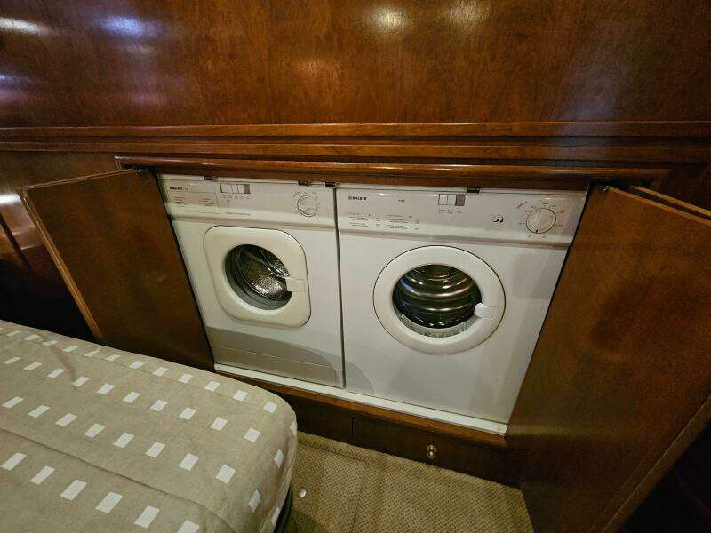1999 Carver 530 Voyager Pilothouse
