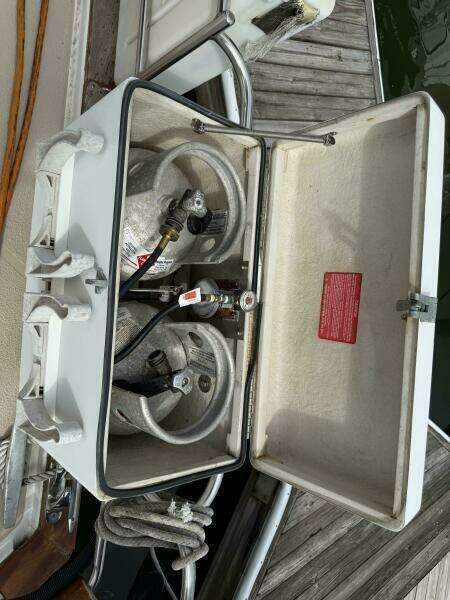 1988 Catalina Morgan 44 Center Cockpit