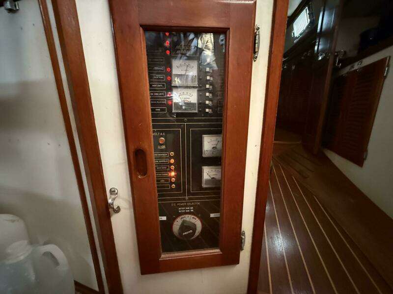 1988 Catalina Morgan 44 Center Cockpit