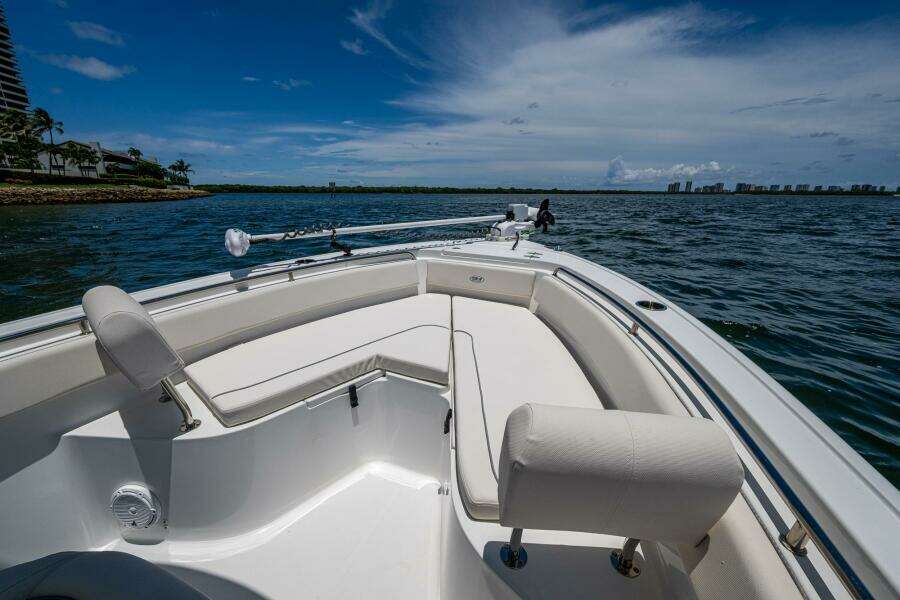 2024 Sea Hunt 239 SE