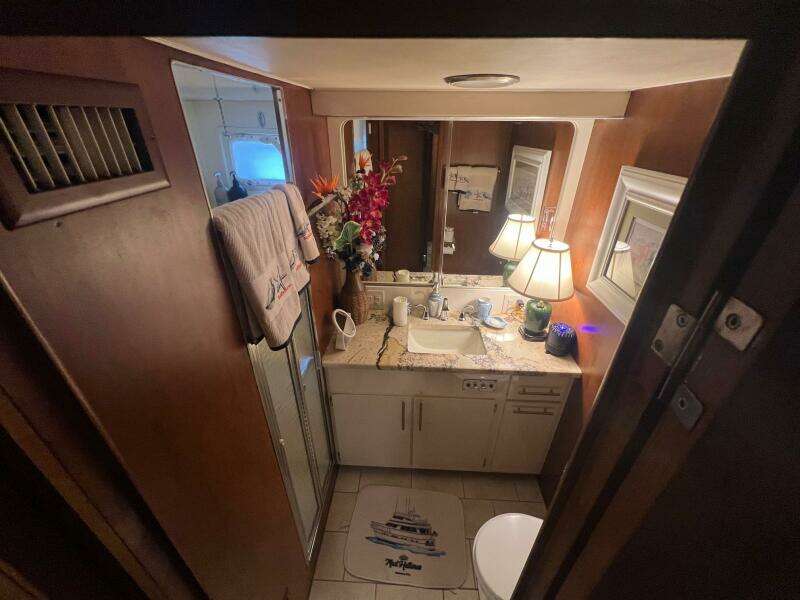 1988 Hatteras Motor Yacht