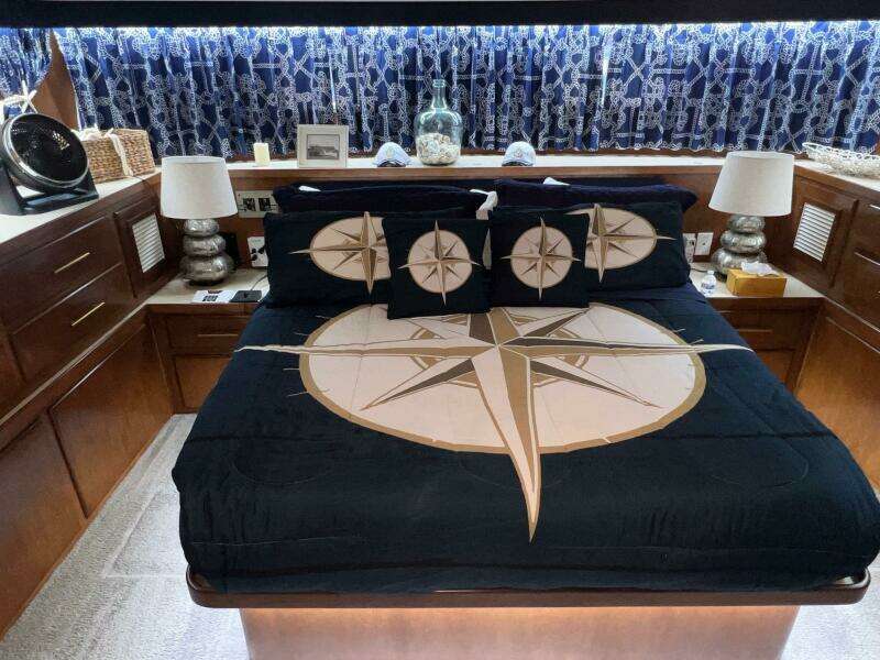 1988 Hatteras Motor Yacht