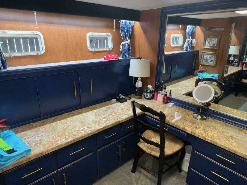 1988 Hatteras Motor Yacht