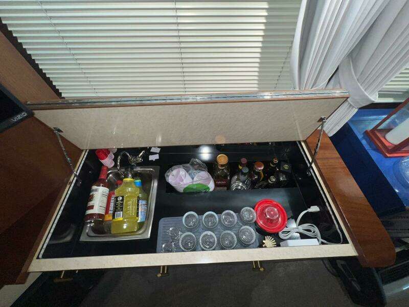 1988 Hatteras Motor Yacht