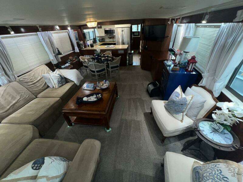 1988 Hatteras Motor Yacht