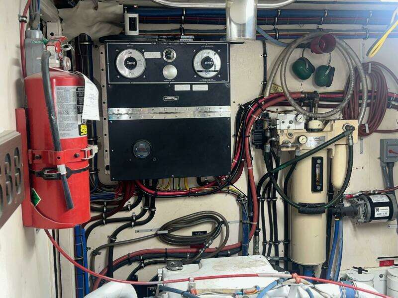 1988 Hatteras Motor Yacht