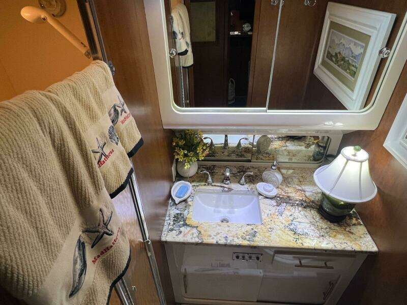 1988 Hatteras Motor Yacht