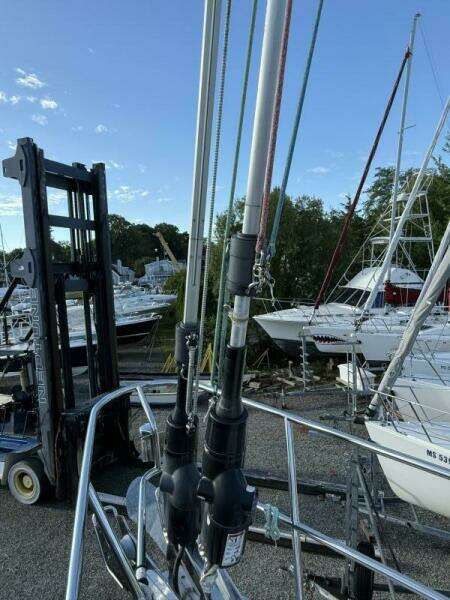 2011 Tartan 47 Glory jib furler