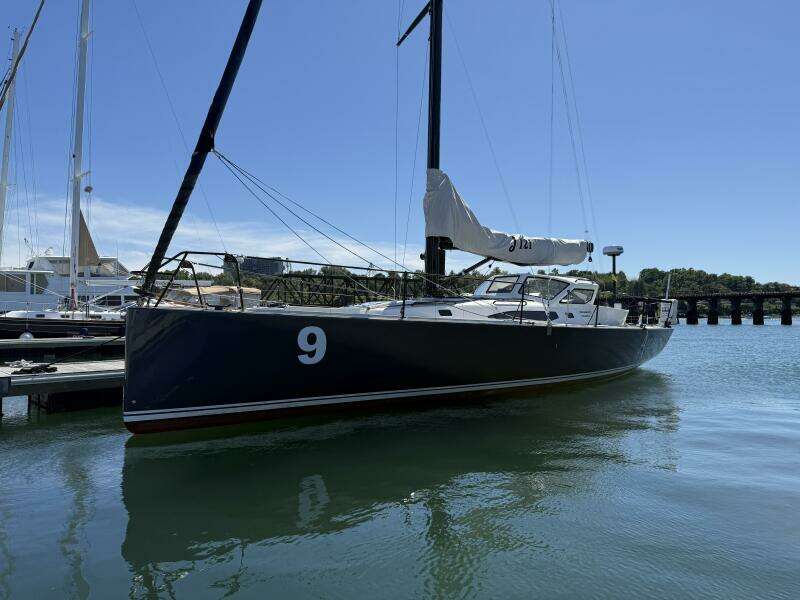 2018 J/121 Alchemy at the dock