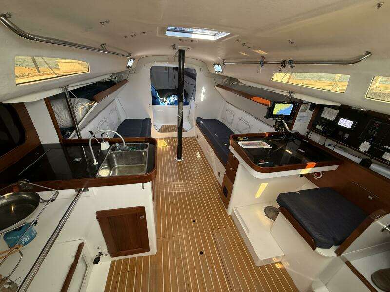 2018 J/121 Alchemy salon