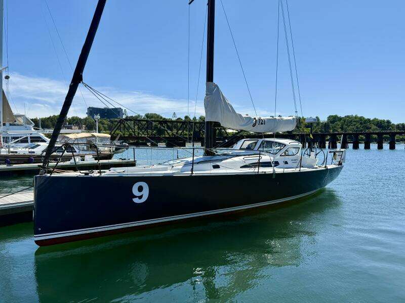 2018 J/121 Alchemy forward port quarter