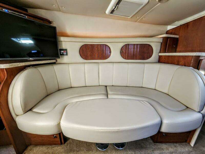 2007 Rinker 320 Express