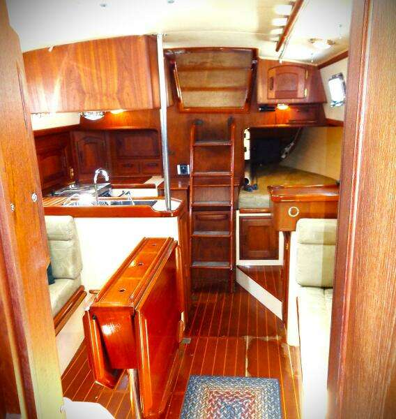 1995 Pacific Seacraft 37
