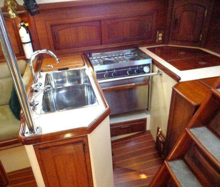1995 Pacific Seacraft 37