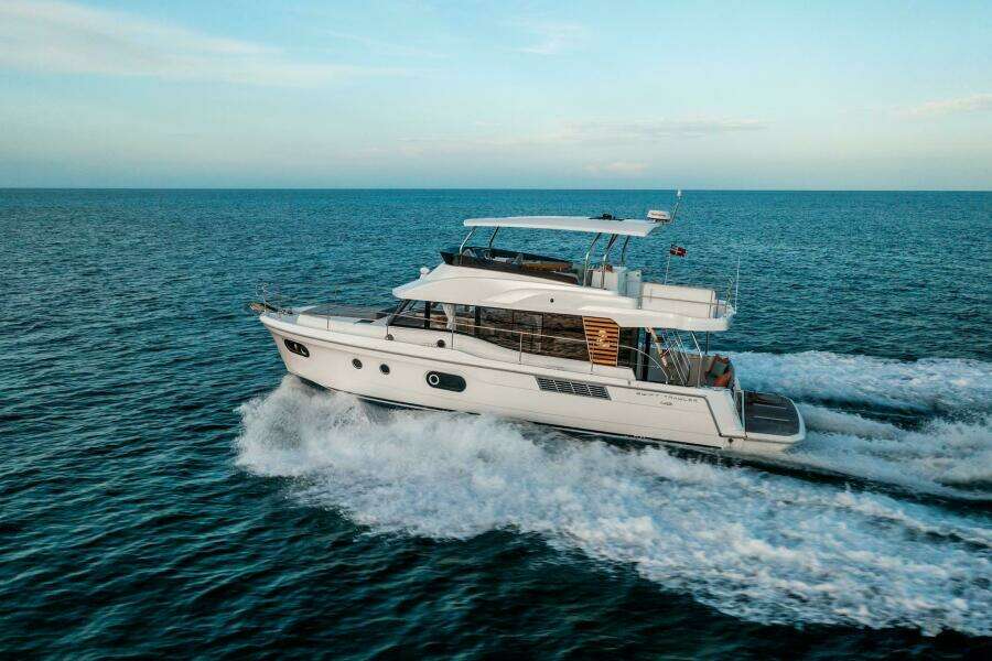 2026 Beneteau Swift Trawler 48