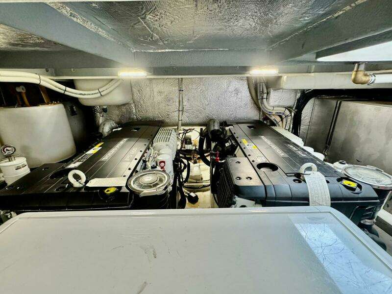 2016 Absolute 45 Sport Yacht