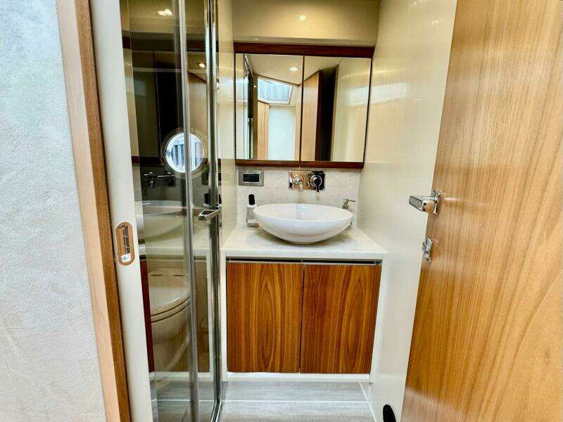 2016 Absolute 45 Sport Yacht