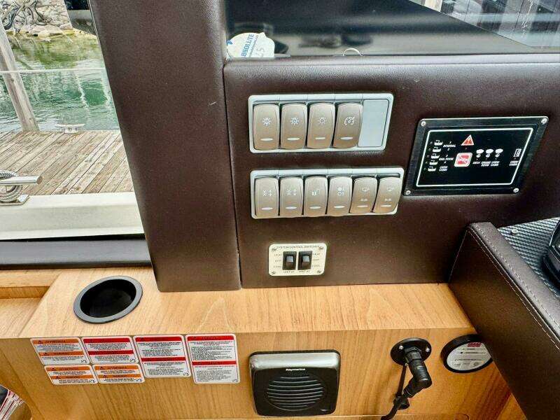 2016 Absolute 45 Sport Yacht