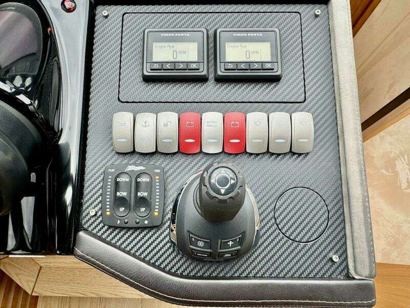 2016 Absolute 45 Sport Yacht