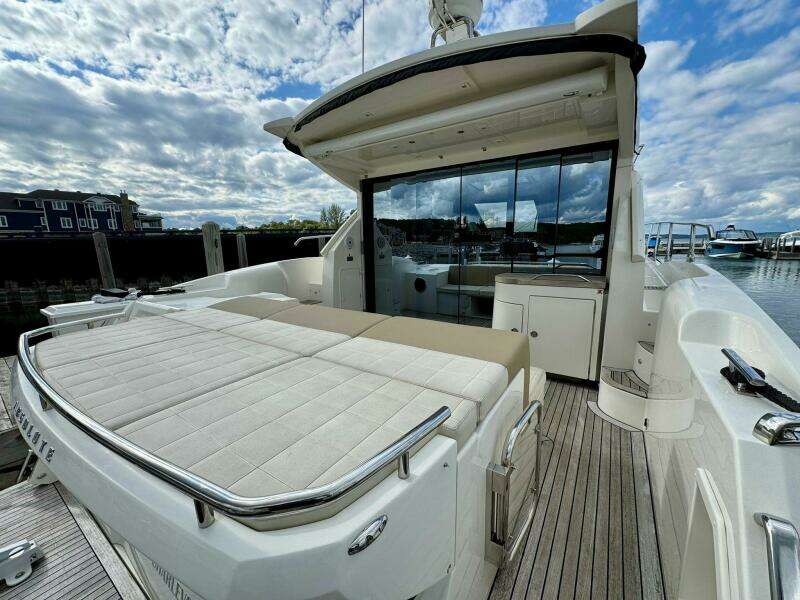 2016 Absolute 45 Sport Yacht