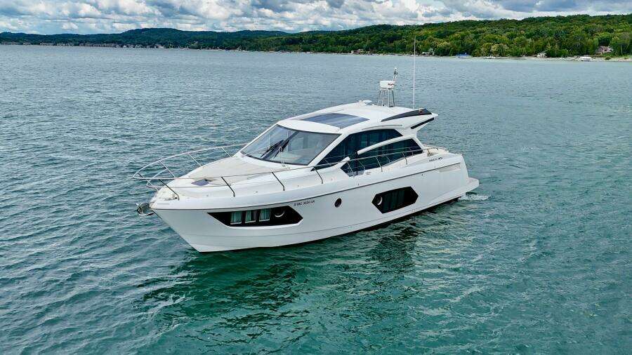 2016 Absolute 45 Sport Yacht