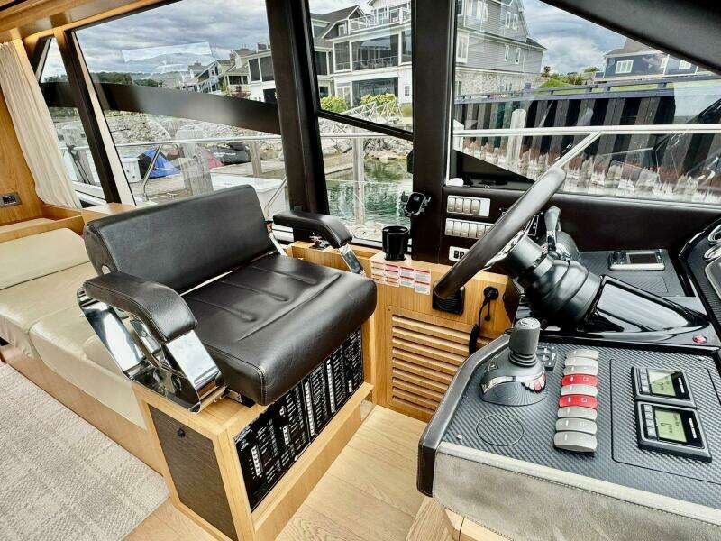 2016 Absolute 45 Sport Yacht