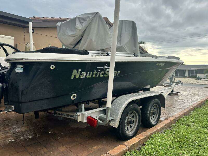 2020 NauticStar 2140 Sport Shallow Bay