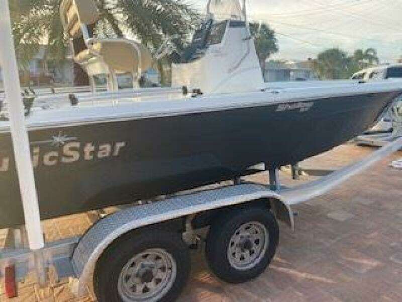 2020 NauticStar 2140 Sport Shallow Bay