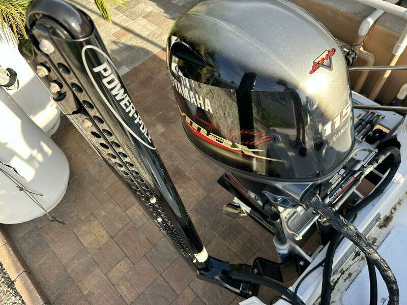 2020 NauticStar 2140 Sport Shallow Bay