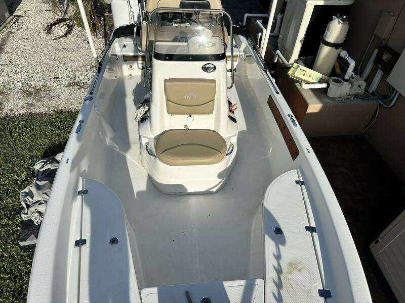 2020 NauticStar 2140 Sport Shallow Bay