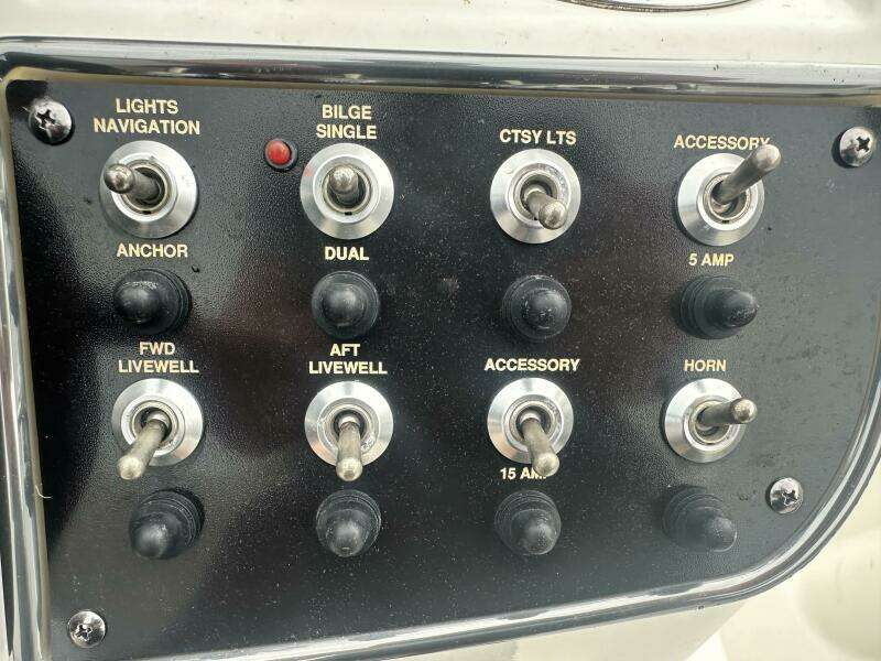 2020 NauticStar 2140 Sport Shallow Bay