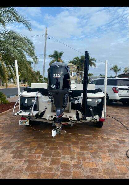 2020 NauticStar 2140 Sport Shallow Bay