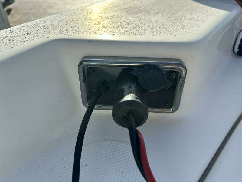 2020 NauticStar 2140 Sport Shallow Bay