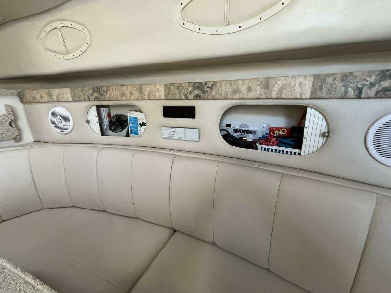 2000 Rinker Fiesta Vee 340