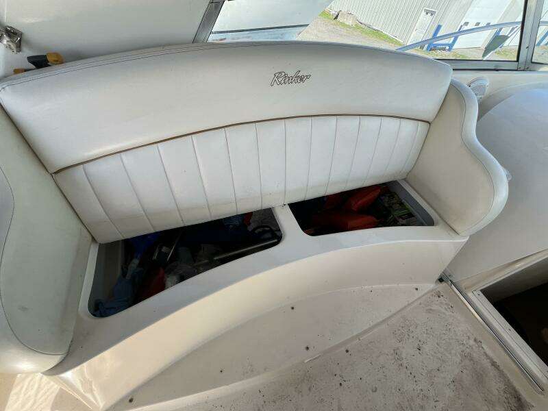 2000 Rinker Fiesta Vee 340
