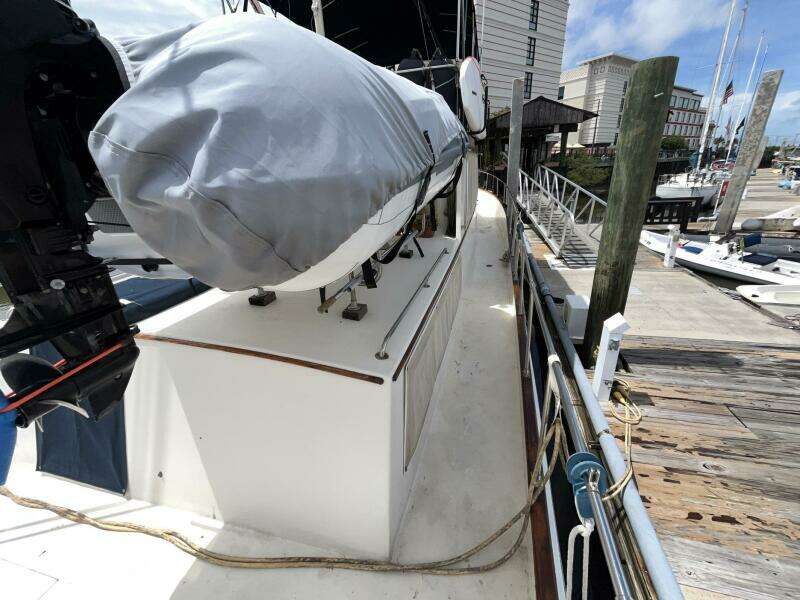 1979 Grand Banks 42 Classic