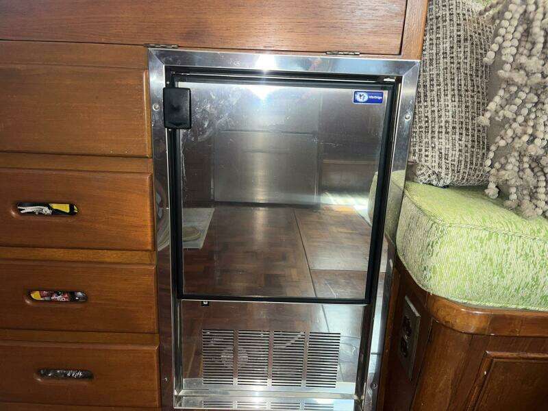 1979 Grand Banks 42 Classic