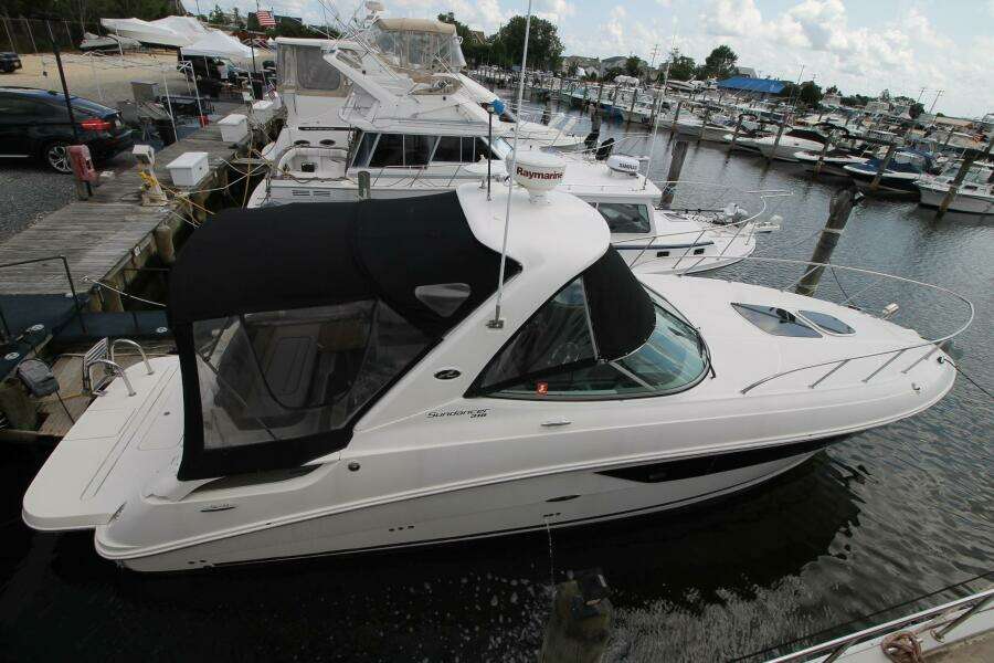 2015 Sea Ray 310 Sundancer