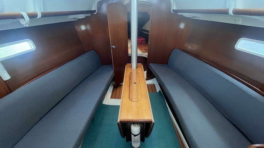 2006 Beneteau Oceanis 323