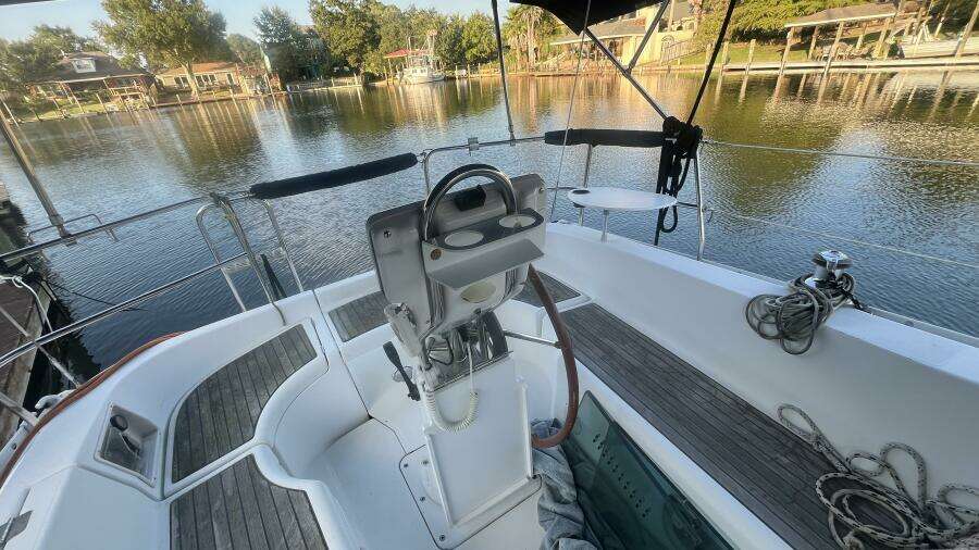 2006 Beneteau Oceanis 323