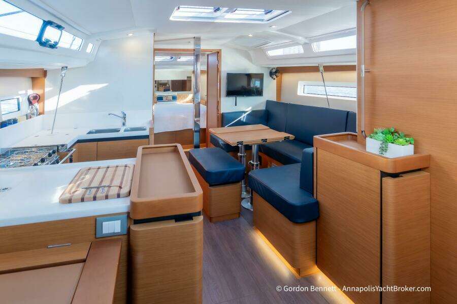 2022 Jeanneau Sun Odyssey 440