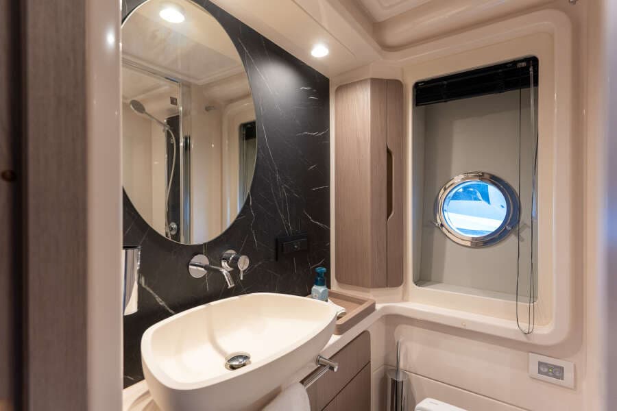 2022 Azimut 50 FLYBRIDGE