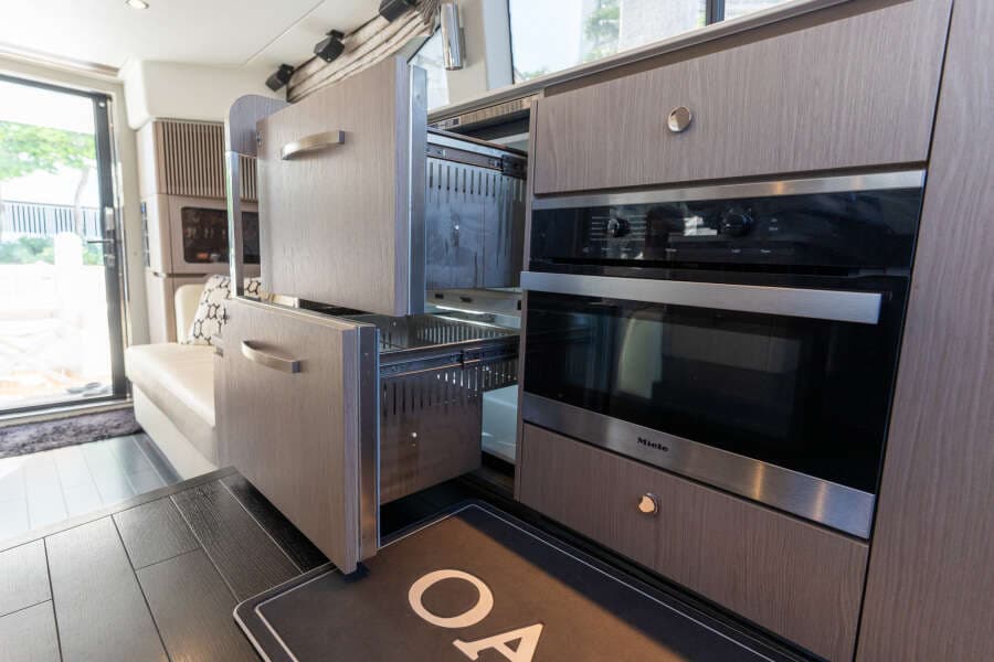 2022 Azimut 50 FLYBRIDGE