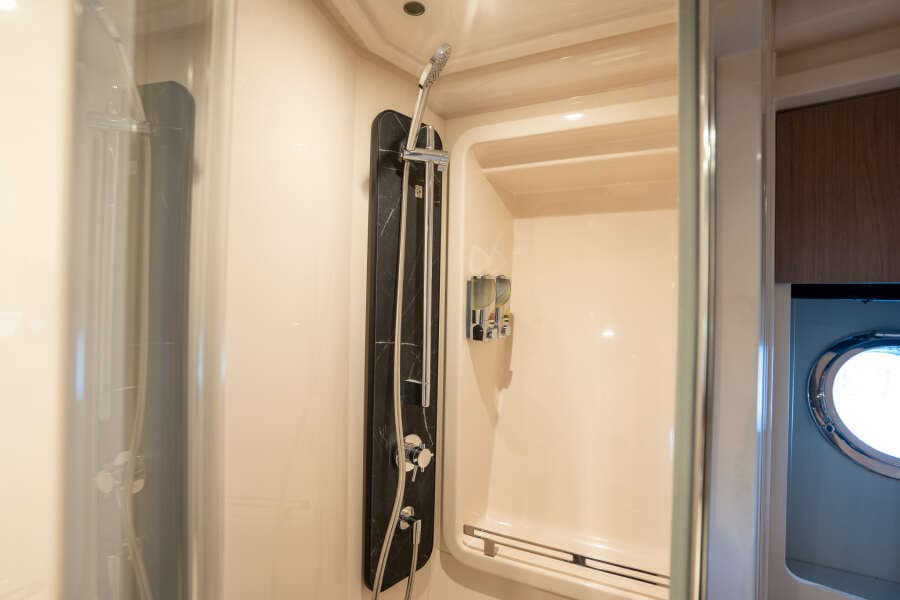 2022 Azimut 50 FLYBRIDGE