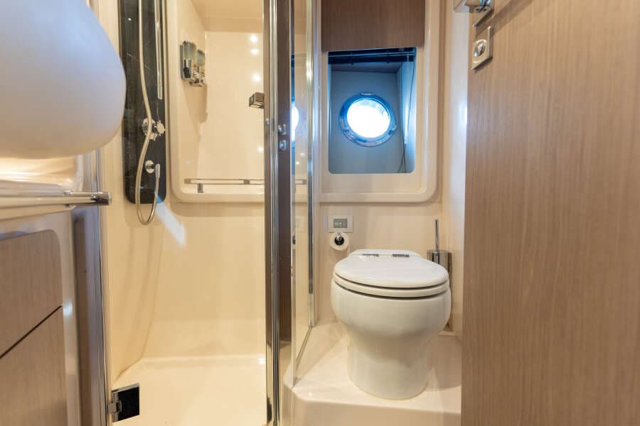 2022 Azimut 50 FLYBRIDGE