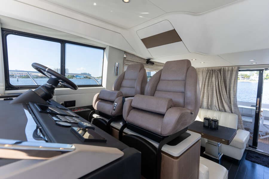 2022 Azimut 50 FLYBRIDGE