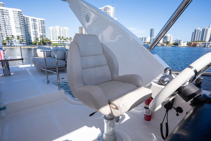 2022 Azimut 50 FLYBRIDGE