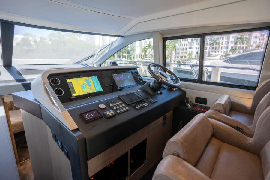 2022 Azimut 50 FLYBRIDGE