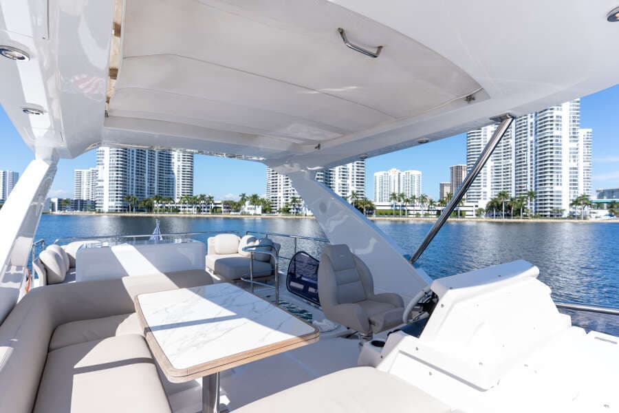 2022 Azimut 50 FLYBRIDGE